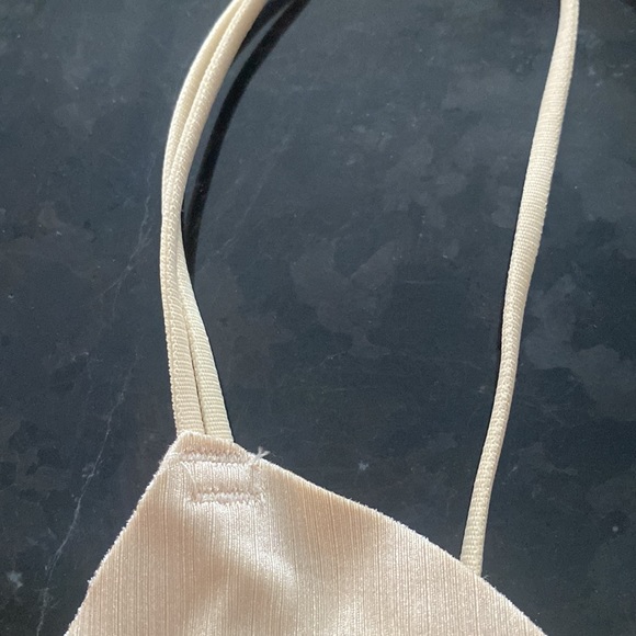 ✨ANY 2 FOR 15 ANY 3 FOR 20✨- Urban Outfitters XS Bralette - Picture 4 of 7